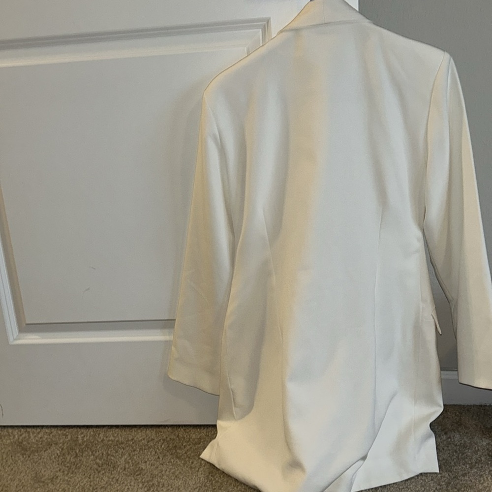 White Pretty Little Thing Blazer Dress! - Picture 2 of 3